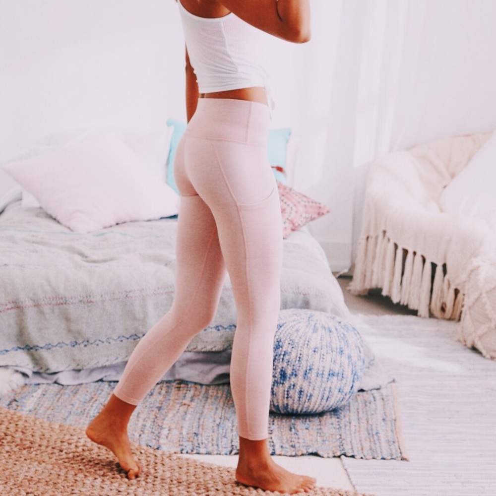 AERIE— PLAY HIGH WASTED POCKET LEGGING
